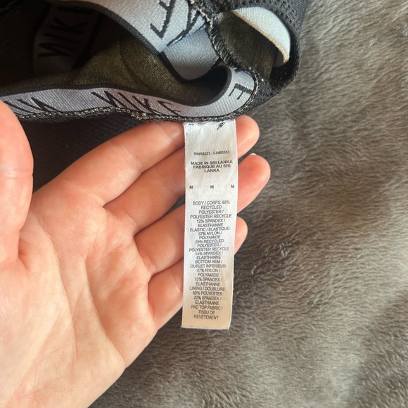 Nike Gray and Black Women's Bralette 🤸⛹️‍♀️ - Picture 3 of 3